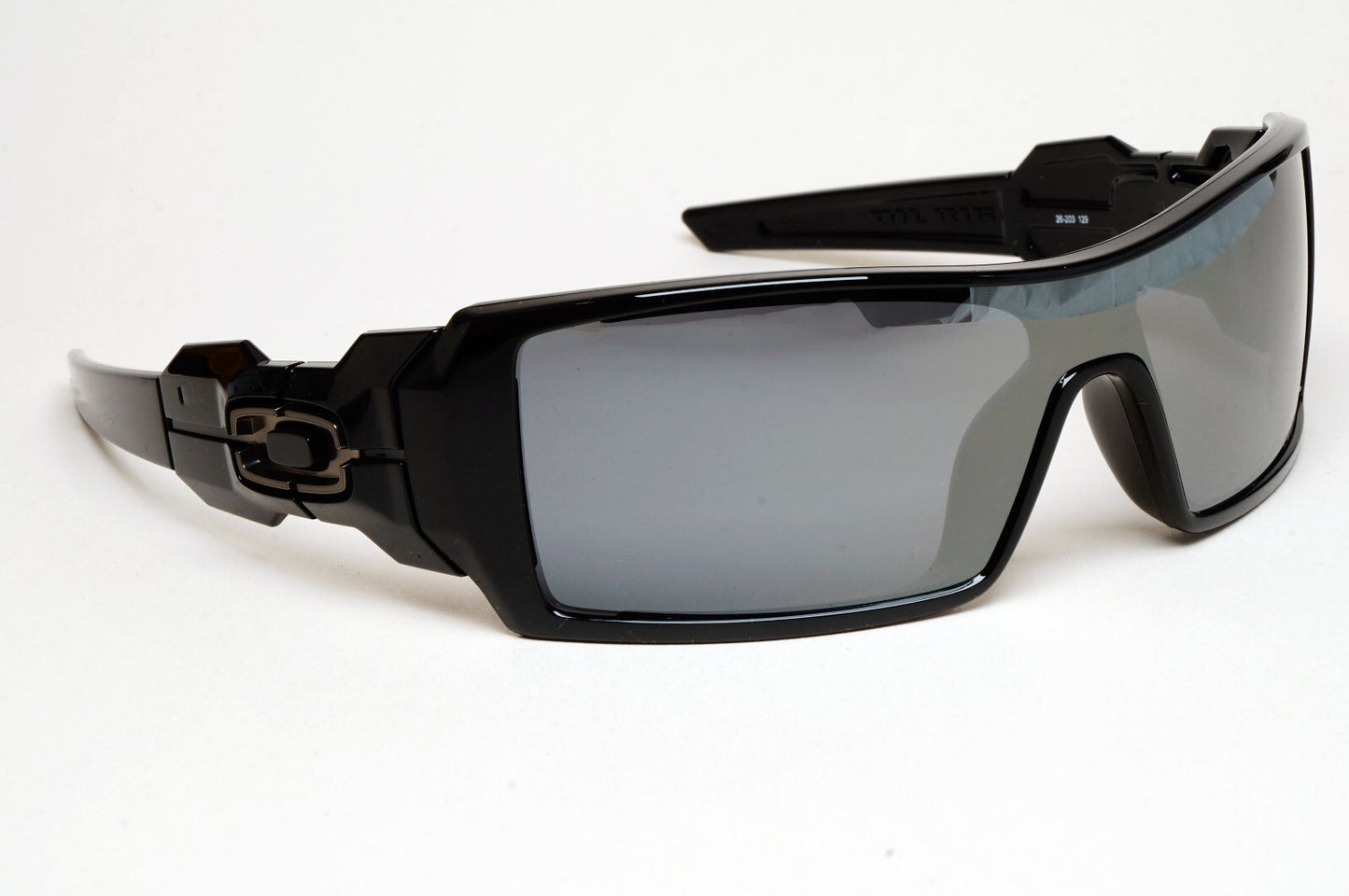 Oakley Sunglasses Polarized Oil Rig Black Polished Iridium Glossy OO 9081 26-203