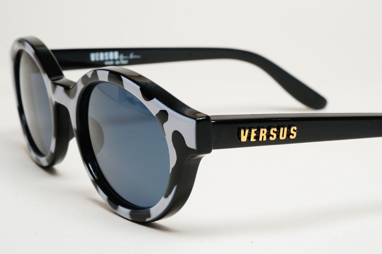 Versus Sunglasses 1996 by Gianni Versace Vintage Black White MOD E10 COL 852