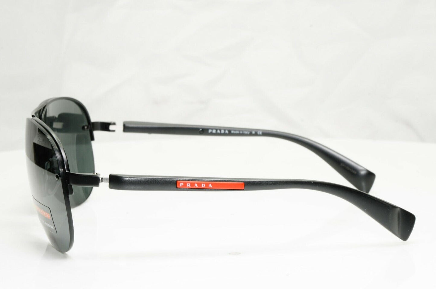 Authentic Prada Mens Sunglasses Black Pilot SPS 56M 1BO-1A1 Rossa Red Stripe