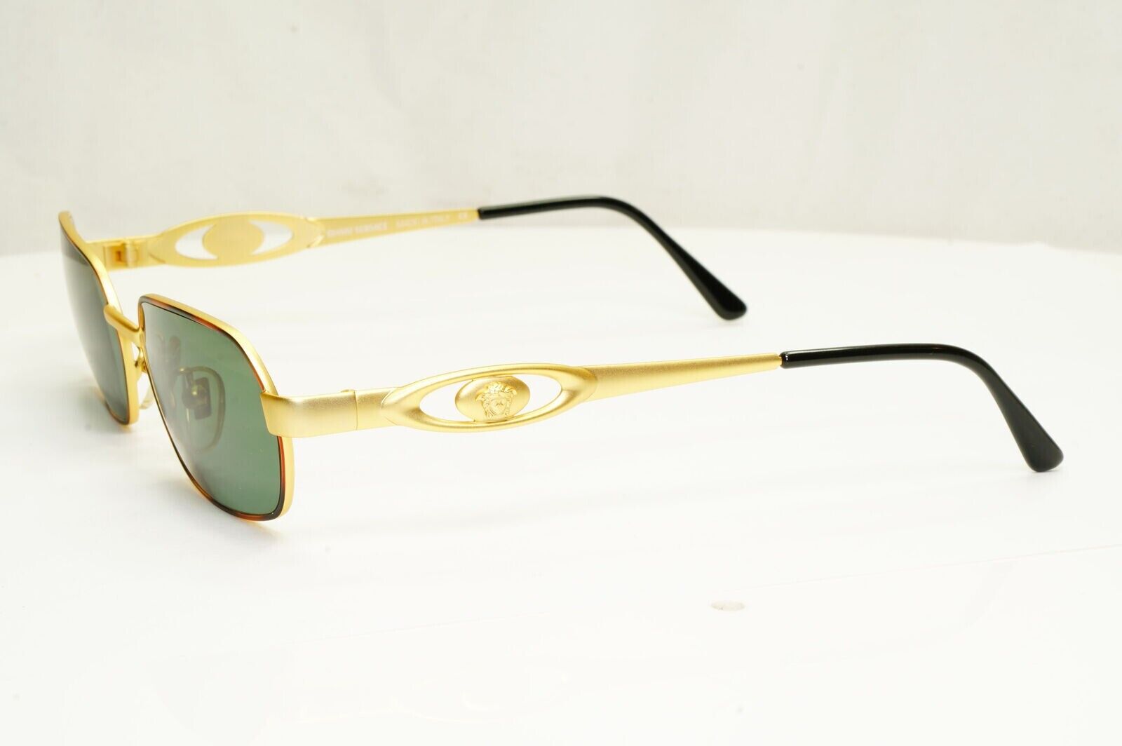 Gianni Versace 1996 Vintage Mens Metal Gold Medusa Sunglasses MOD S81 COL 14M