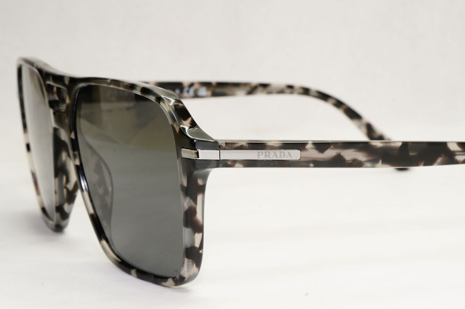 Prada Sunglasses Glass Lens Black Tortoise Navigator PR20YS SPR 20Y 19A-09C 55mm