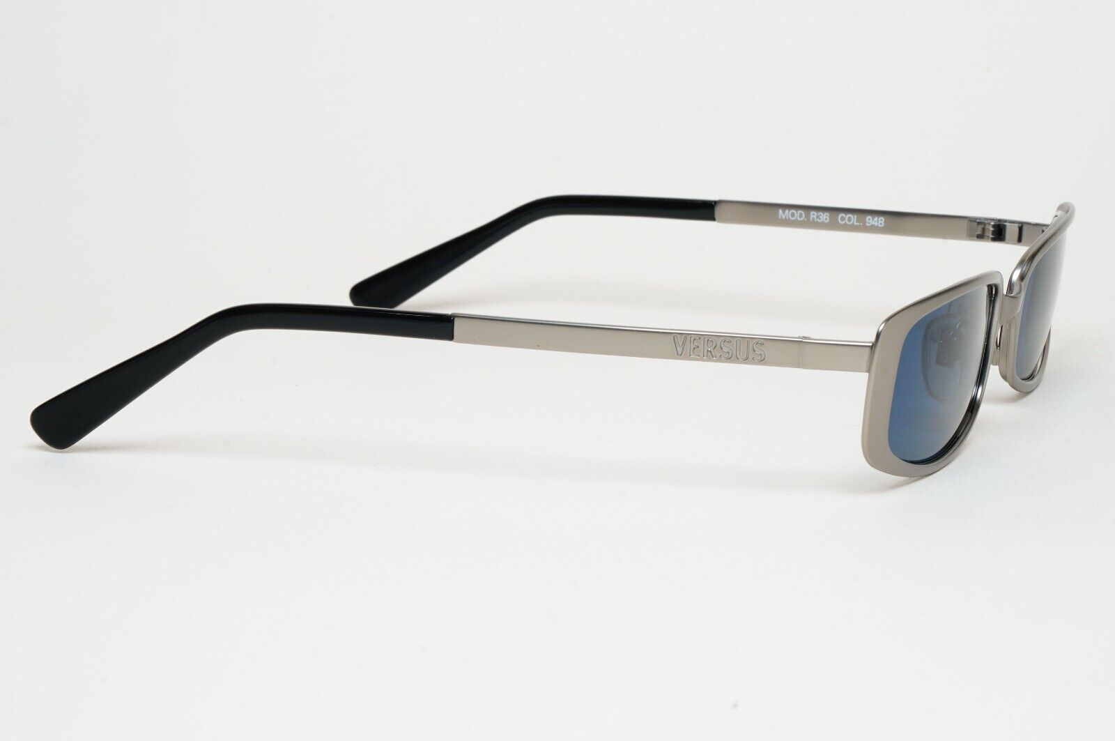 Versus Sunglasses 1996 by Gianni Versace Vintage Gunmetal Blue MOD R36 COL 948