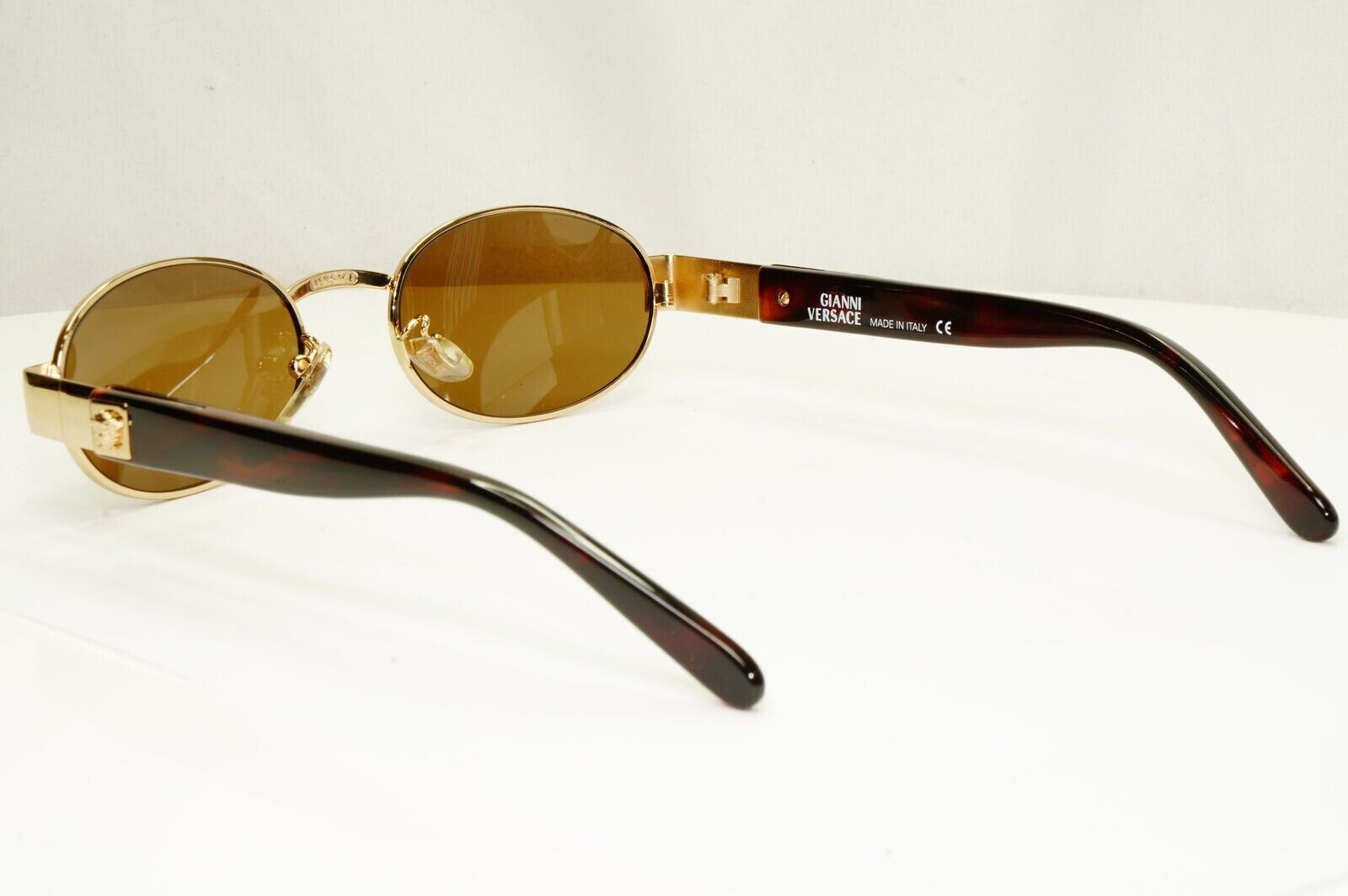 Gianni Versace 1996 Vintage Mens Metal Gold Medusa Sunglasses MOD X18 COL 030