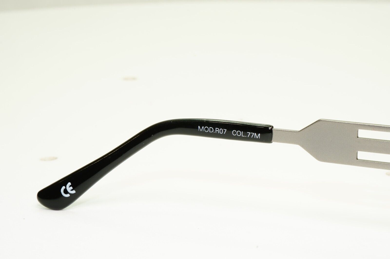 Versus Gianni Versace 1997 Sunglasses Vintage Matte Silver Black MOD R07 COL 77M