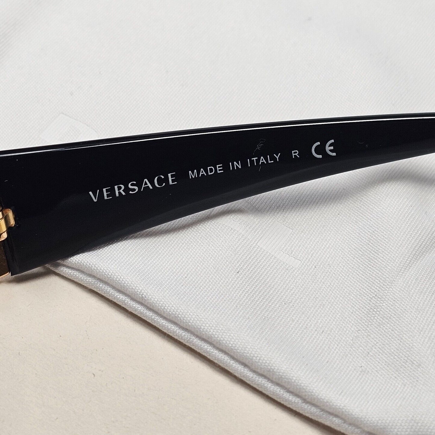 Versace Sunglasses 2003 Vintage Gold Black Rectangle MOD 2021 1002/13 081024