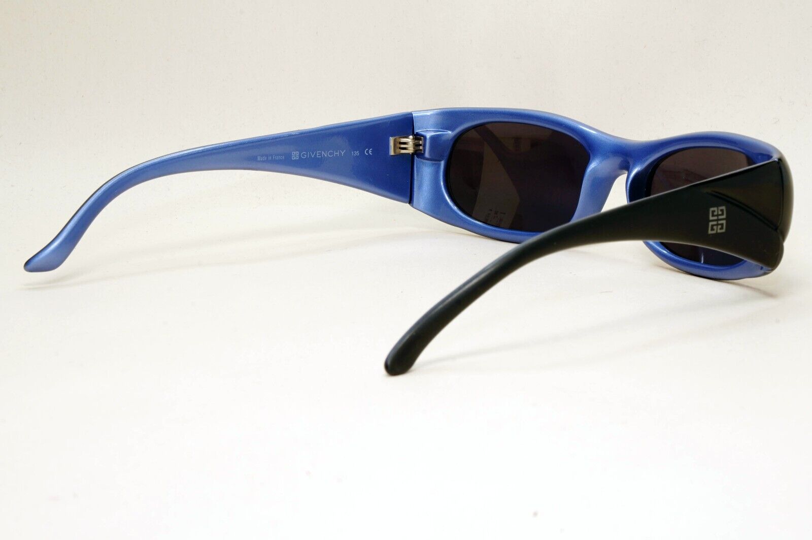 Givenchy Sunglasses 2005 Vintage Black Rectangle Unisex 2504 001 52mm 021124