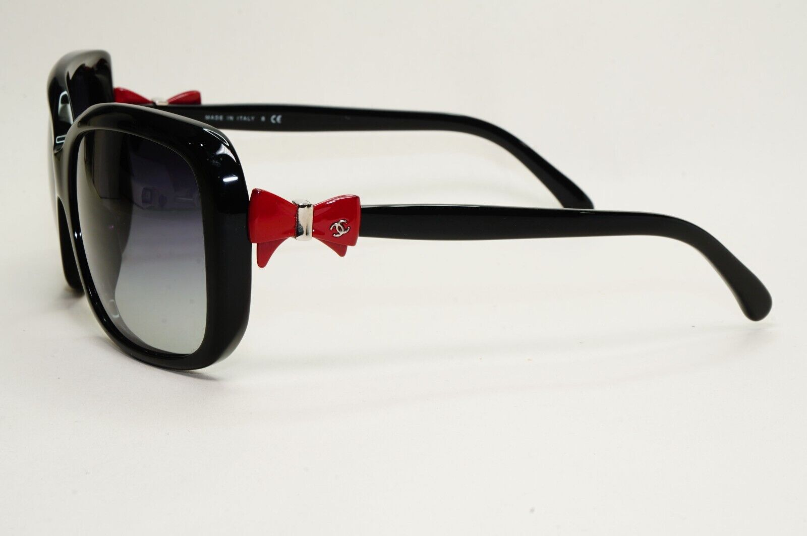 Chanel Sunglasses Bow Black Red Grey Gradient Square 5171 c.1231/8G 270924