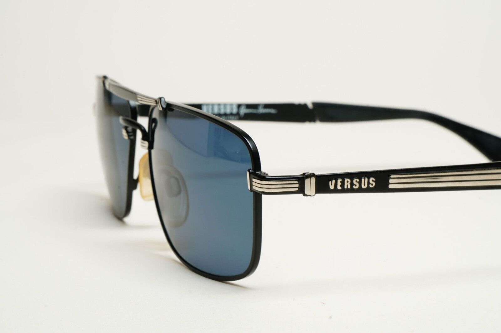 Versus Sunglasses 1996 by Gianni Versace Vintage Navigator Black MOD F04 COL 35M