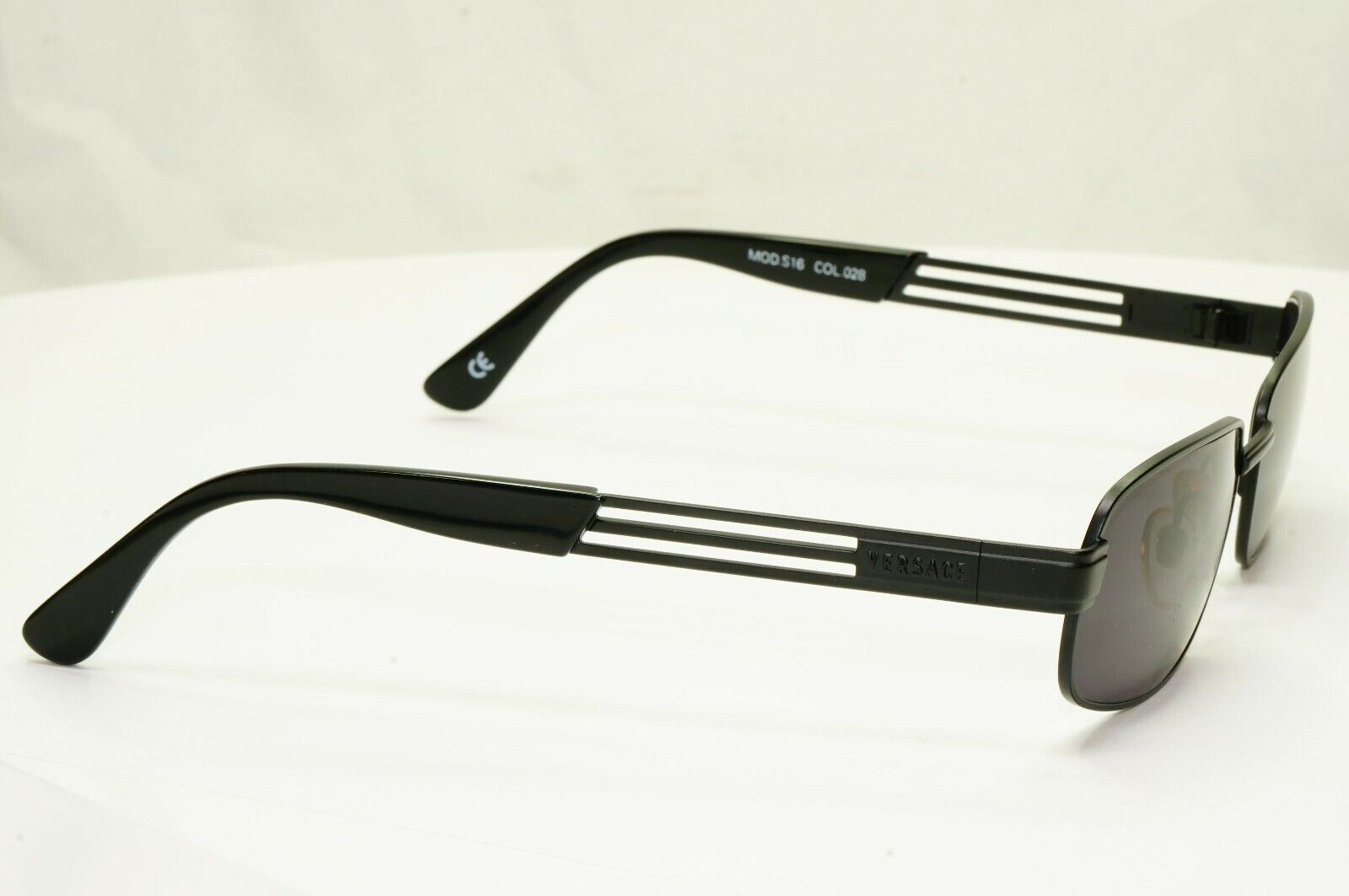Gianni Versace 1996 Vintage Unisex Black Oval Metal Sunglasses MOD S16 COL 028