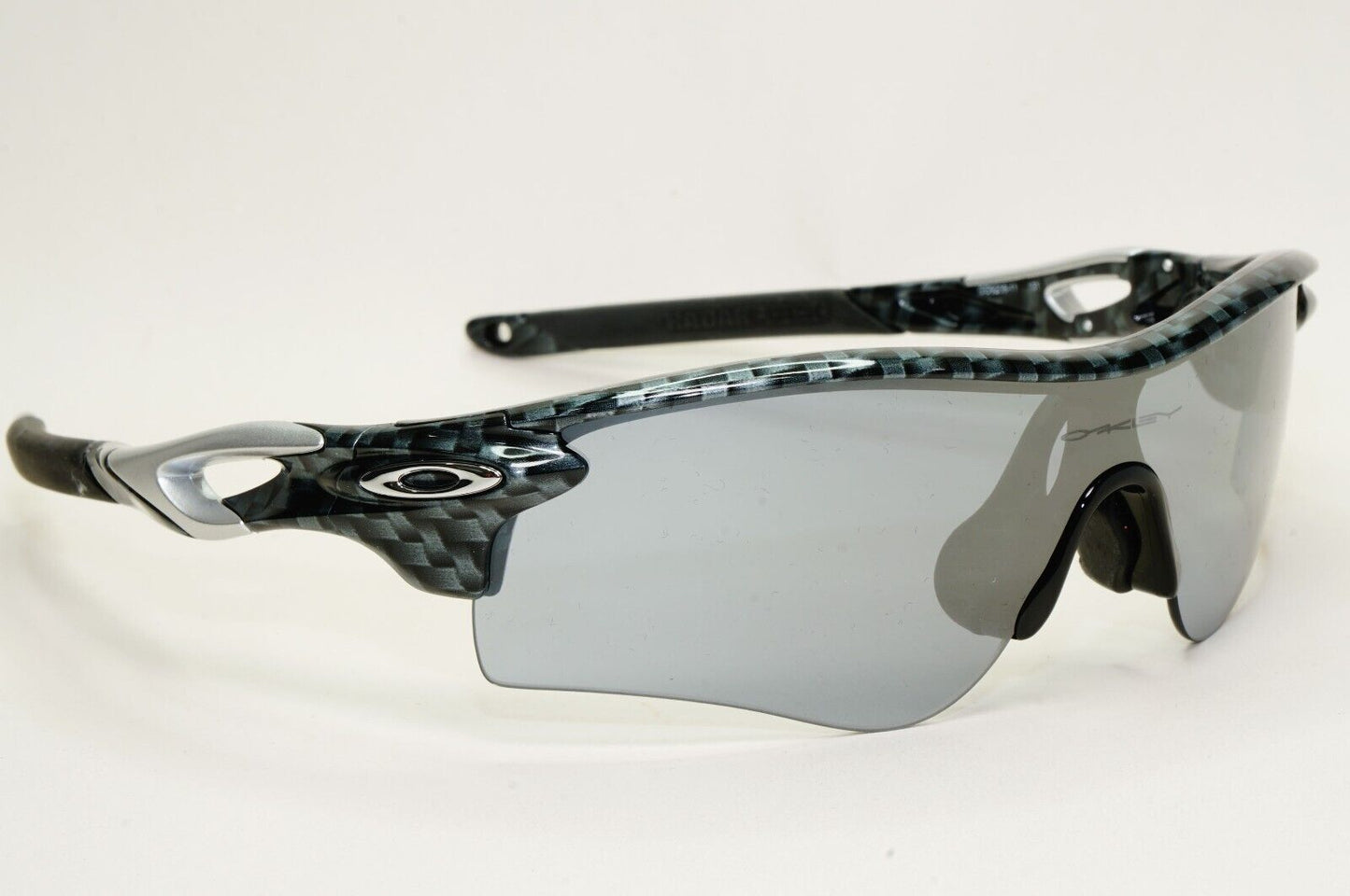 Oakley Sunglasses RadarLock Path A Carbon Fiber Slate Iridium Mirror OO 9206 11