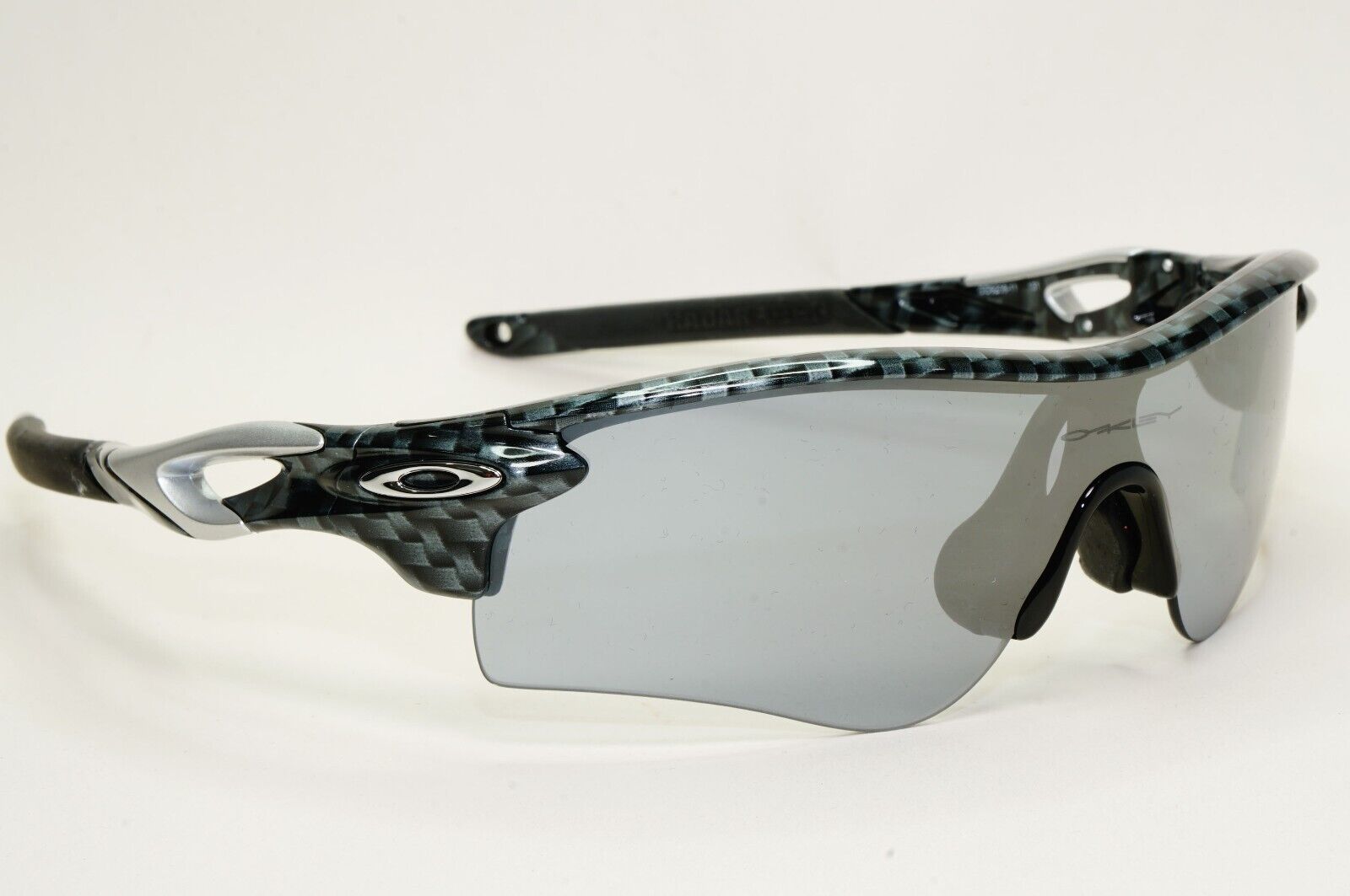 Oakley Sunglasses RadarLock Path A Carbon Fiber Slate Iridium Mirror OO 9206 11