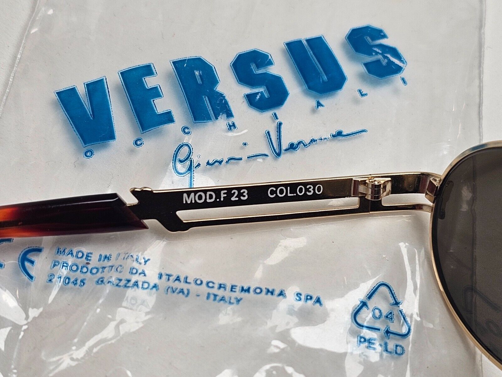 Versus Sunglasses 1996 by Gianni Versace Vintage Gold Grey Oval MOD F23 COL 030