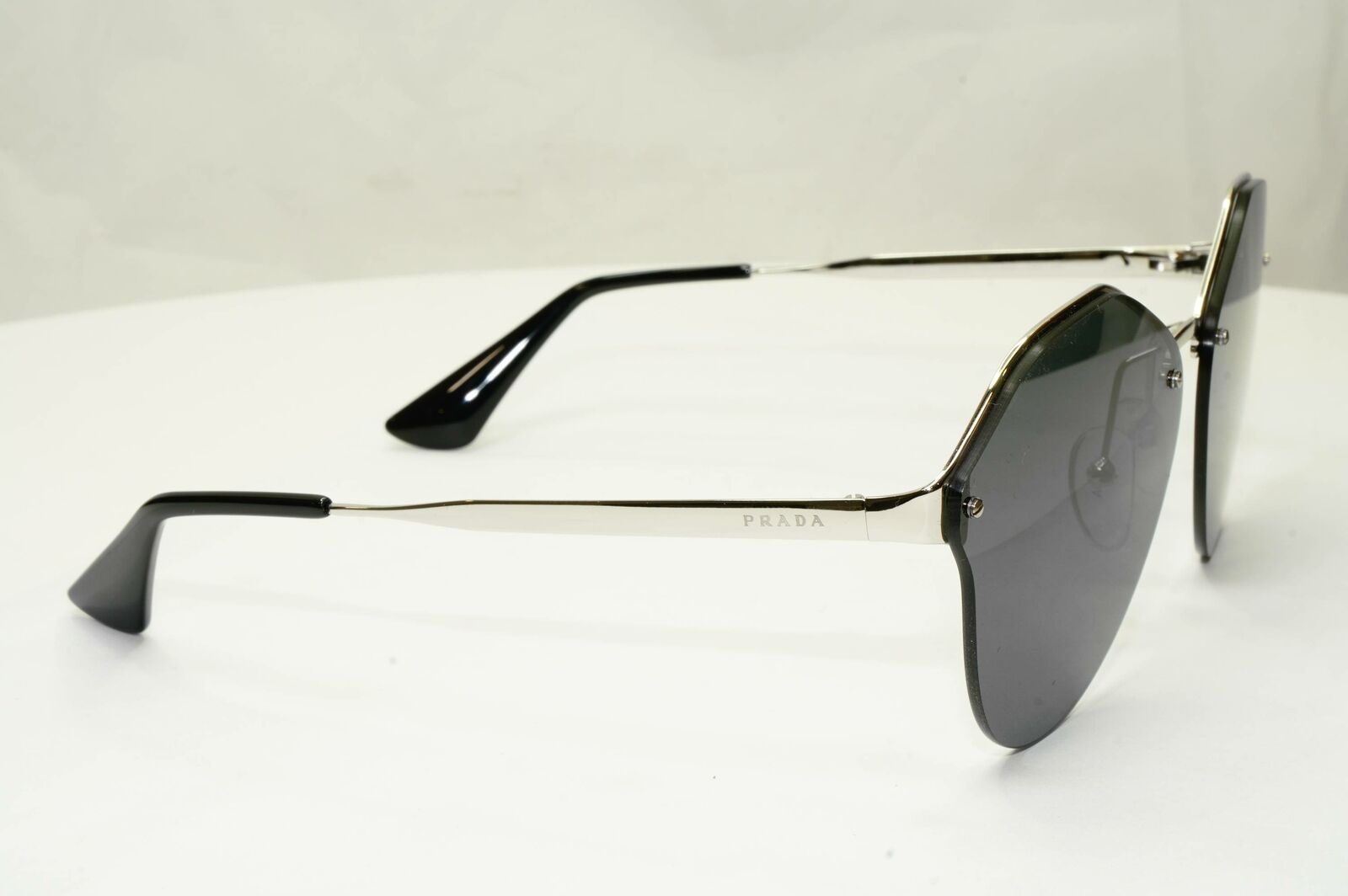 Authentic Prada Womens Cinema Collection Sunglasses Black Silver SPR 64T 1BC-5S0