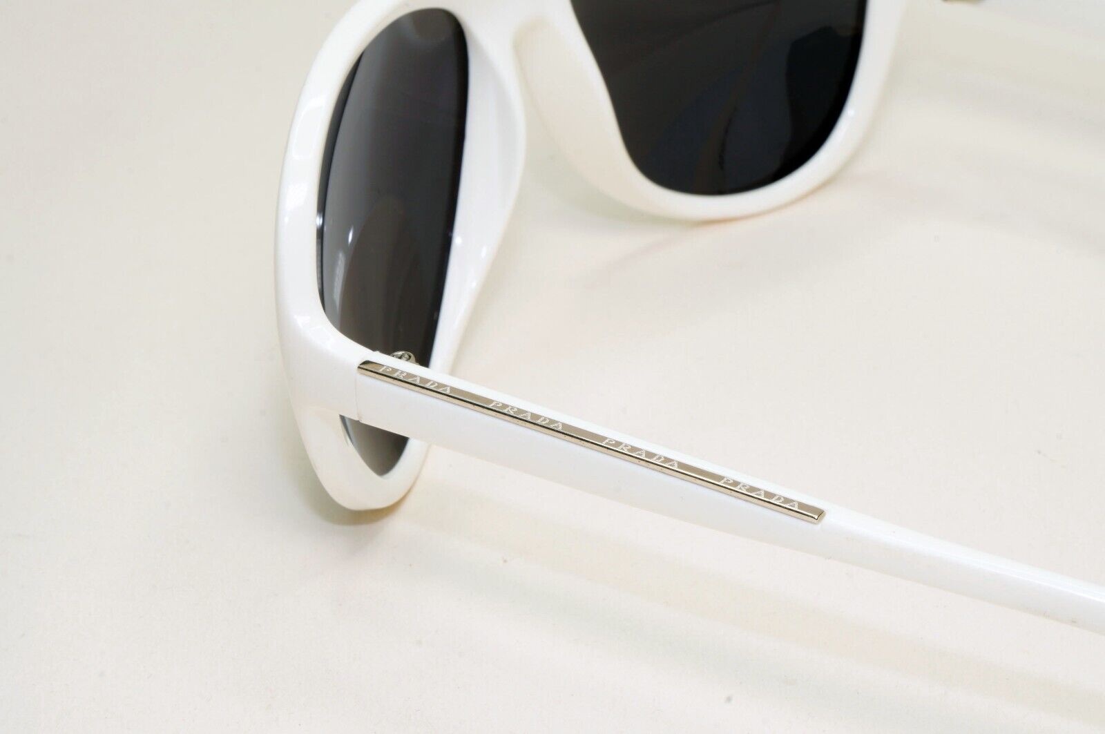 Prada Sunglasses 2012 Vintage White Black Unisex PR19NS SPR 19N 4AO-3M1 051124