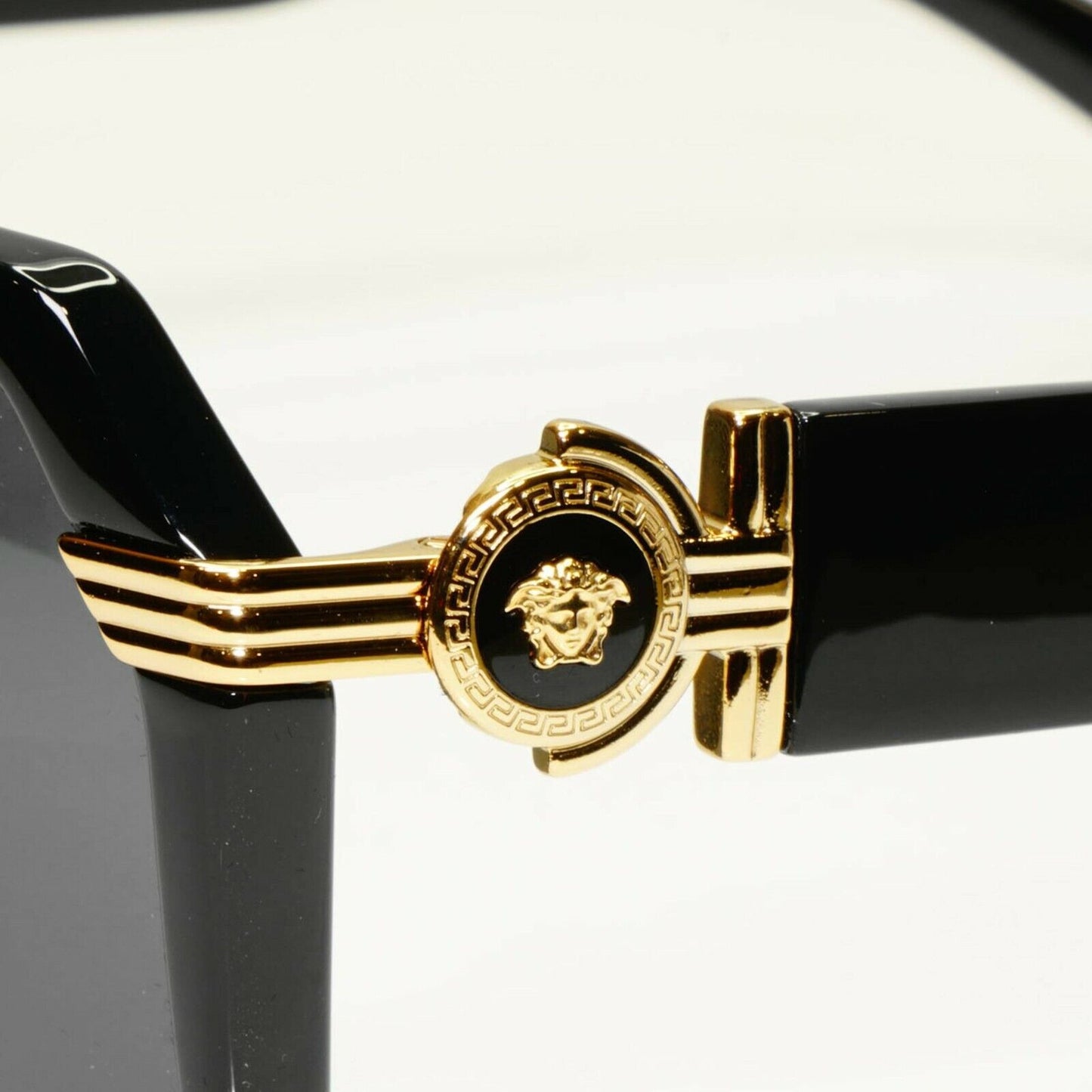 Authentic Versace Mens Black Gold Medusa Square Sunglasses 4399 GB1/87