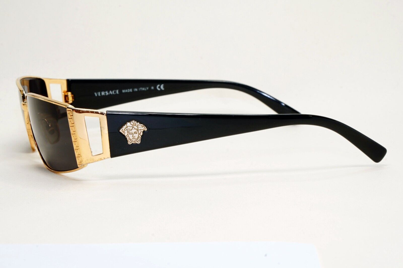 Versace Sunglasses 2003 Vintage Gold Black Rectangle MOD 2021 1002/13 081024