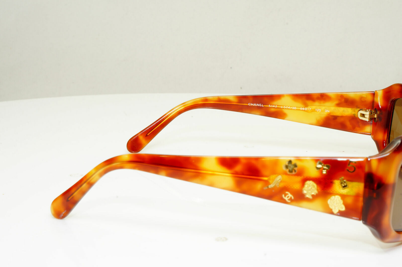 Chanel Gold Charms Sunglasses Brown Tortoise Vintage Womens 5142 574/3B 29988