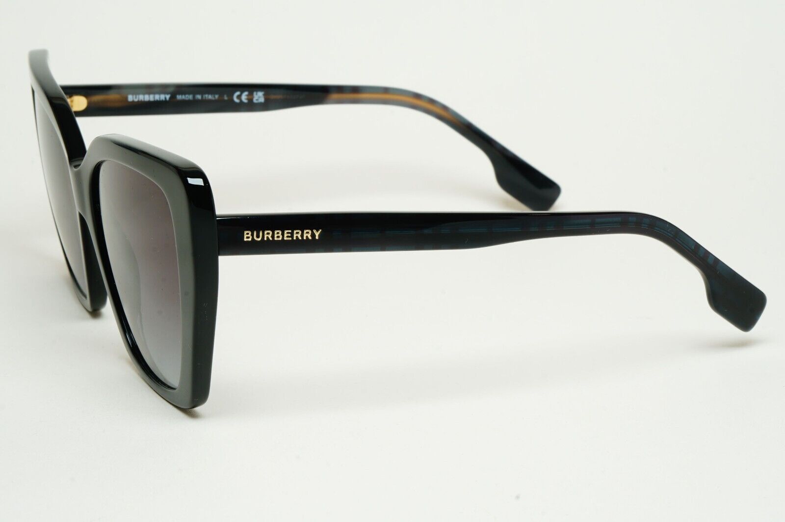 Burberry Sunglasses Tamsin Black Cat Eye Square Gradient BE 4366 3980/8G 55mm
