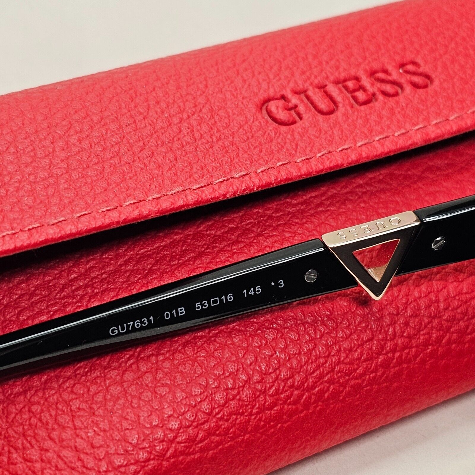 Guess Sunglasses Black Gold Grey Gradient Black GU 7631 01B 53mm 210924