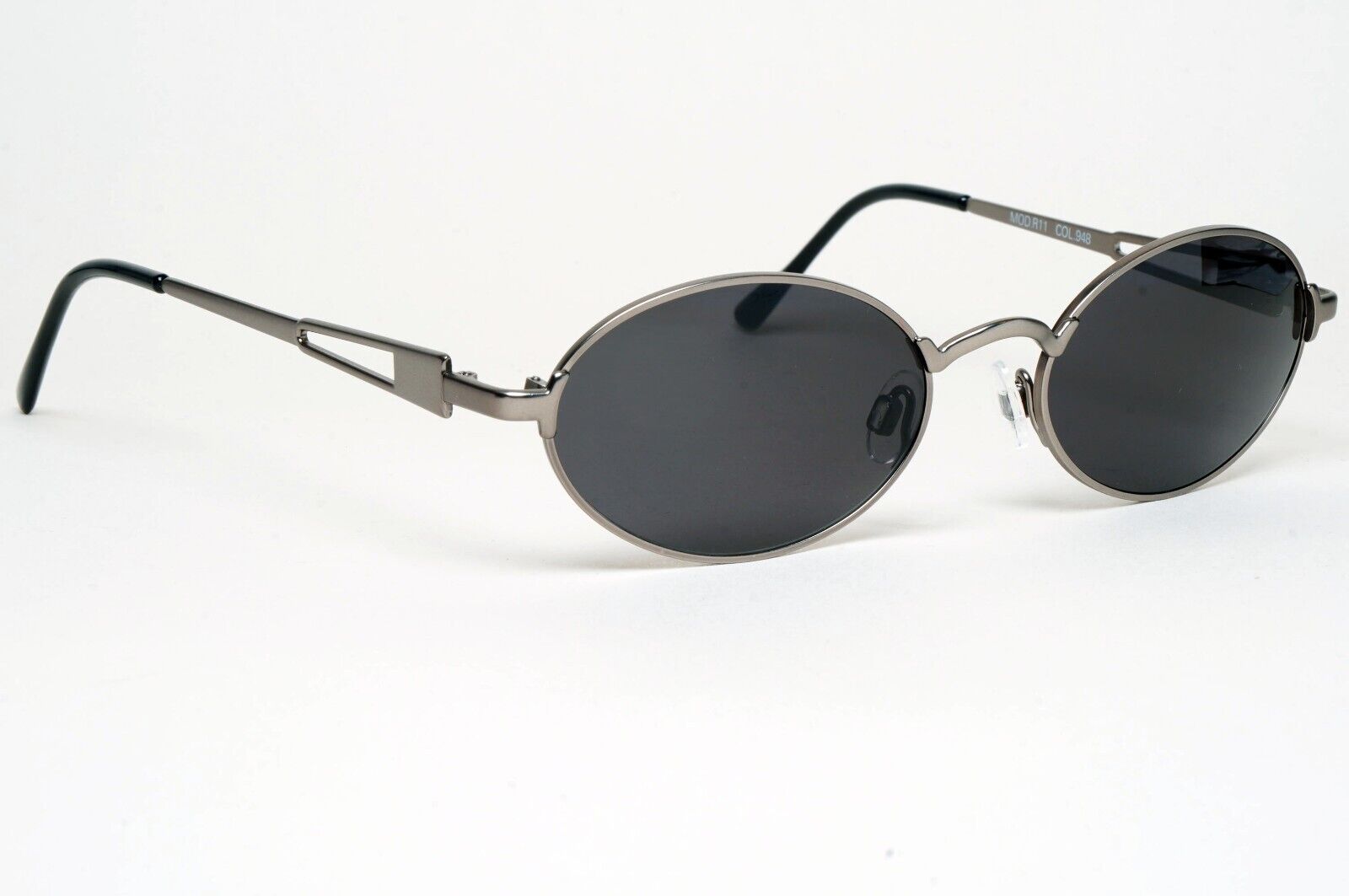 Versus Sunglasses 1996 by Gianni Versace Vintage Gunmetal Oval MOD R11 COL 948