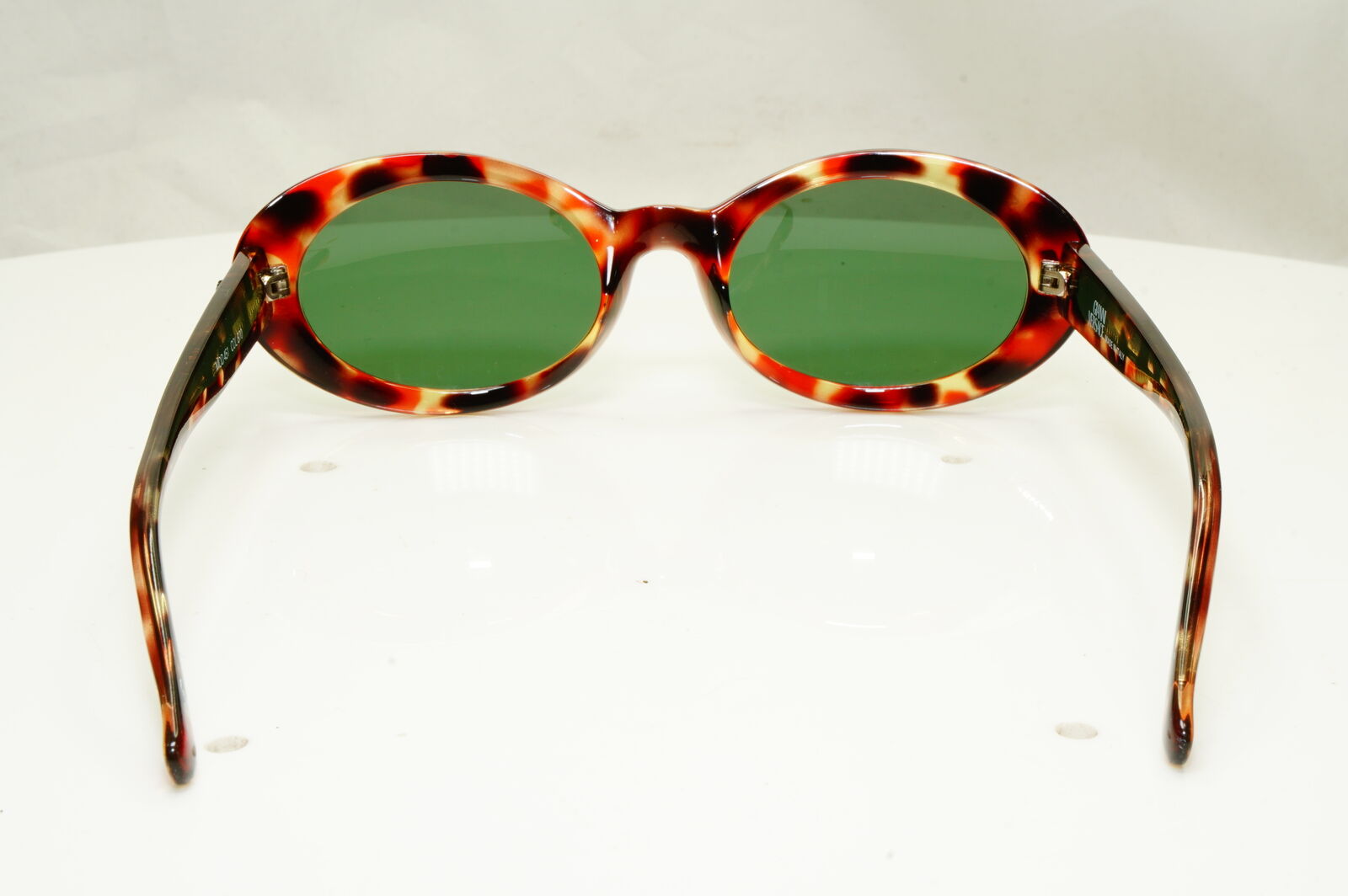 Gianni Versace 1996 Womens Vintage Oval Brown Medusa Sunglasses MOD 451 COL 870