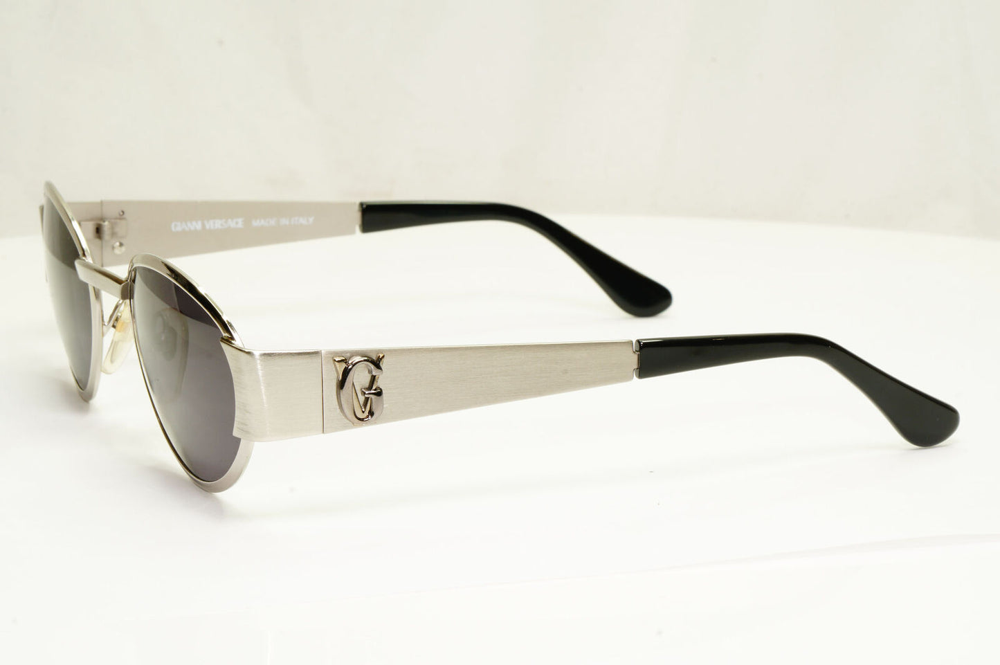 Gianni Versace 1996 Vintage Mens Metal Silver Sunglasses GV MOD S76 COL 26M