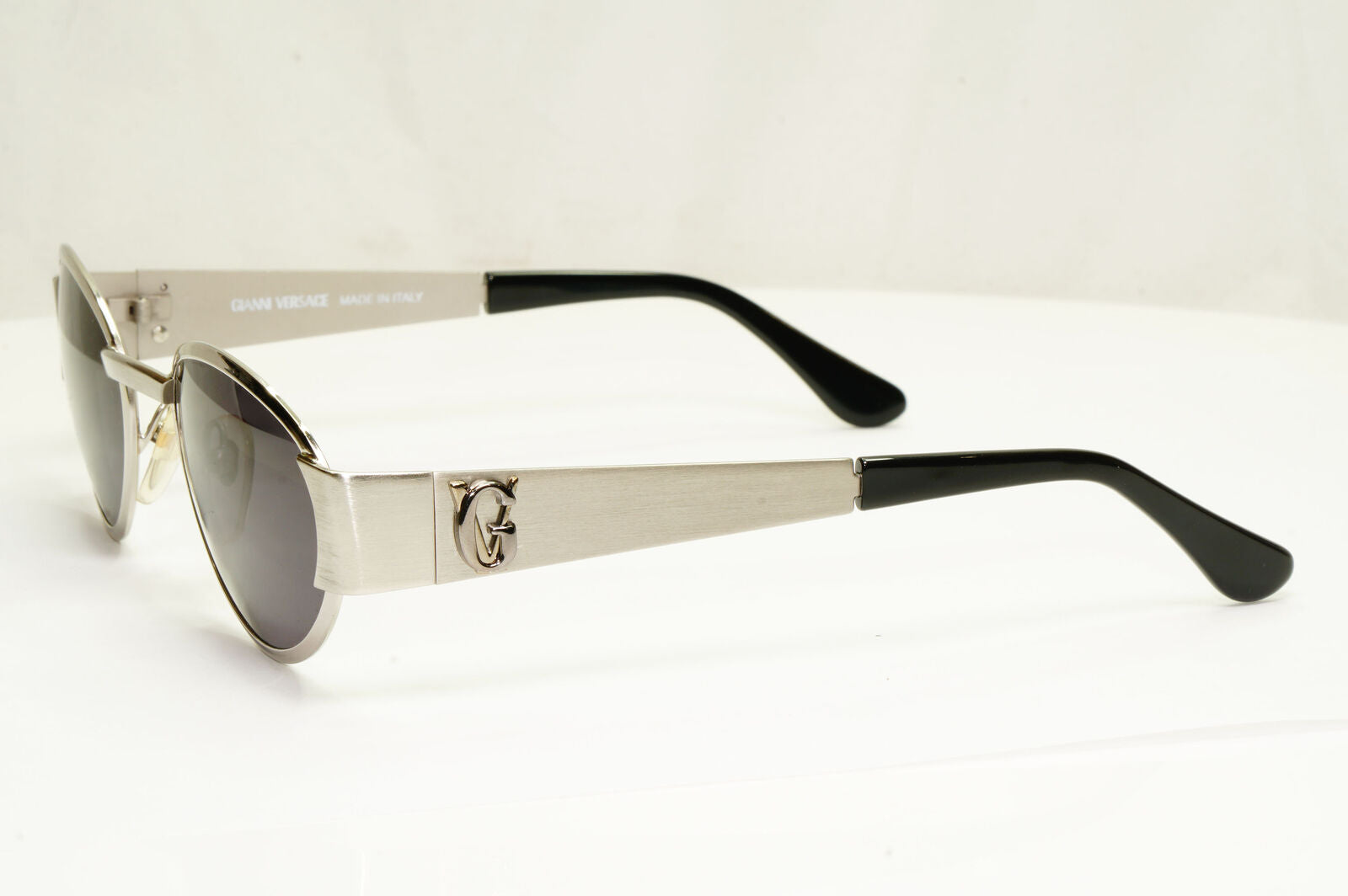 Gianni Versace 1996 Vintage Mens Metal Silver Sunglasses GV MOD S76 COL 26M