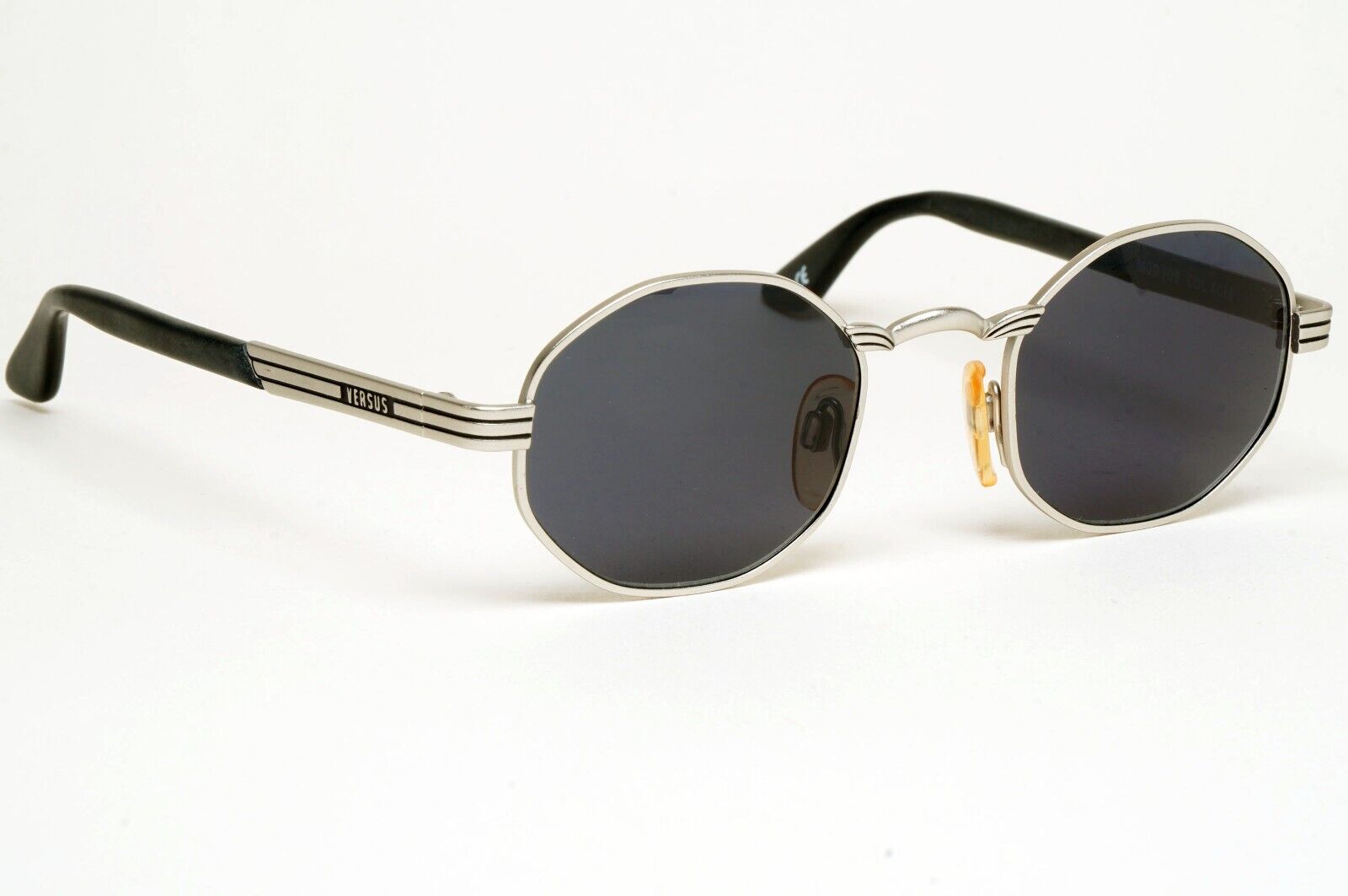 Versus Sunglasses 1996 by Gianni Versace Vintage Silver Hexagon MOD F09 COL 40M
