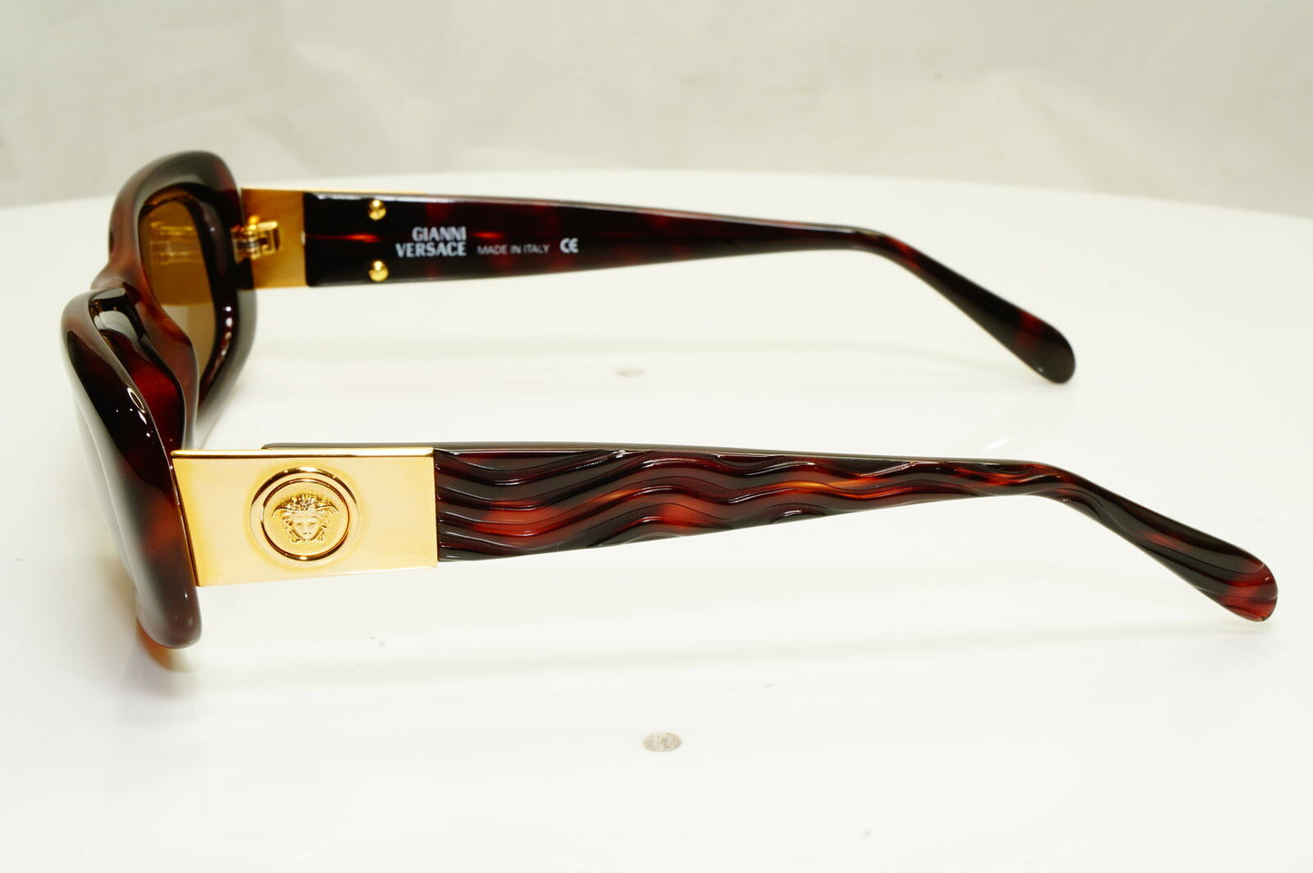 Gianni Versace 1996 Unisex Vintage Gold Medusa Sunglasses MOD 257/M COL 375