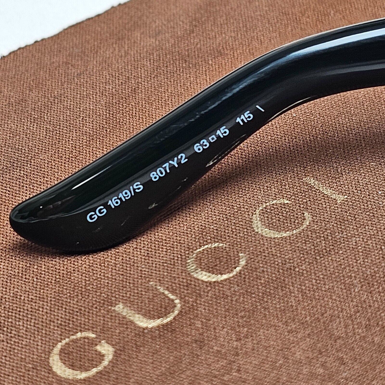 Gucci Sunglasses 1999 Vintage Black Rectangle Wrap GG 1619/S 807Y2 290125