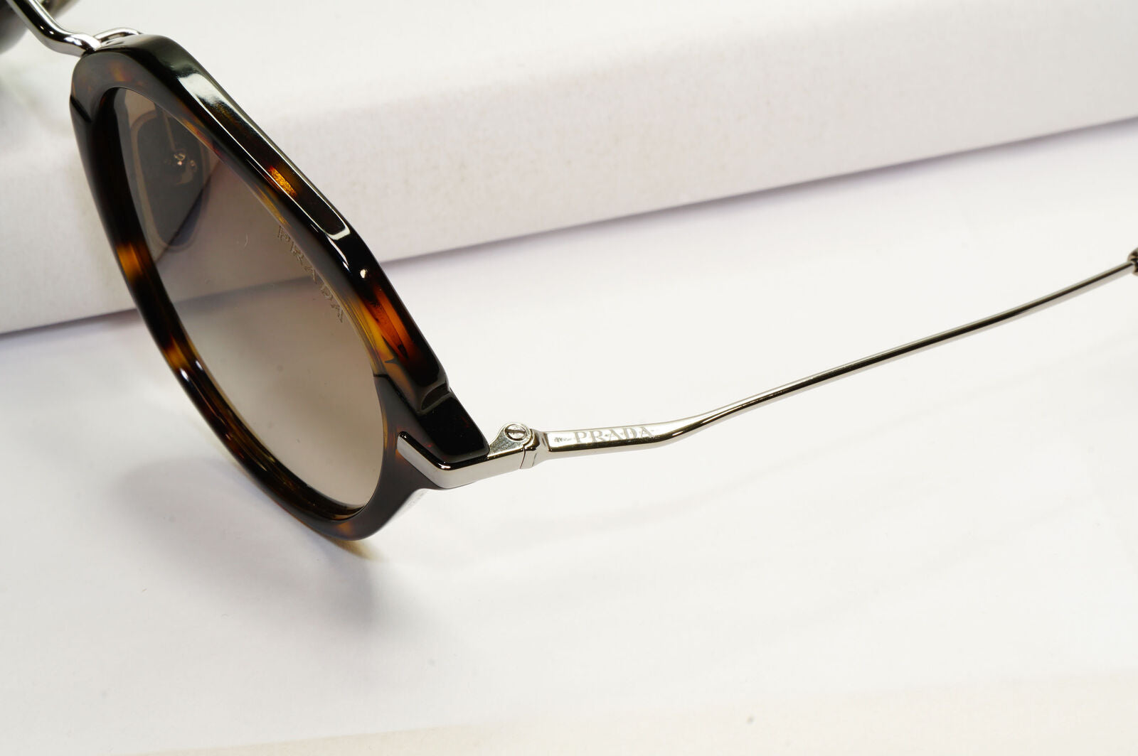 Prada Sunglasses Brown Tortoise Gradient Square PR05YS SPR 05Y 2AU-1X1 50mm