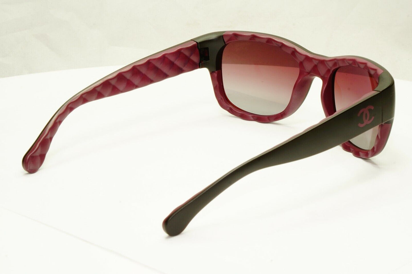 Chanel Polarised Black Burgundy Sunglasses Bordo Square 6049 1480/Z9 25663