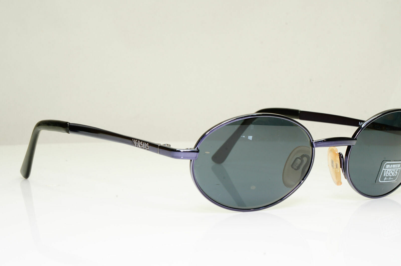 Versus by Gianni Versace 1996 Vintage Violet Oval Sunglasses MOD R28 COL 52M