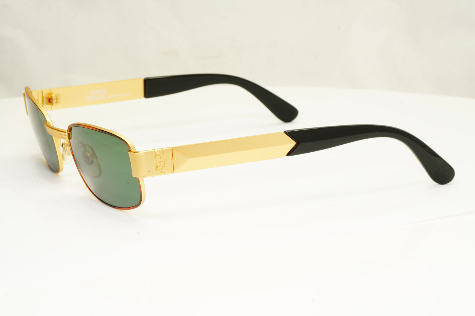 Gianni Versace 1996 Vintage Unisex Gold Rectangle Sunglasses MOD S31 COL 14M