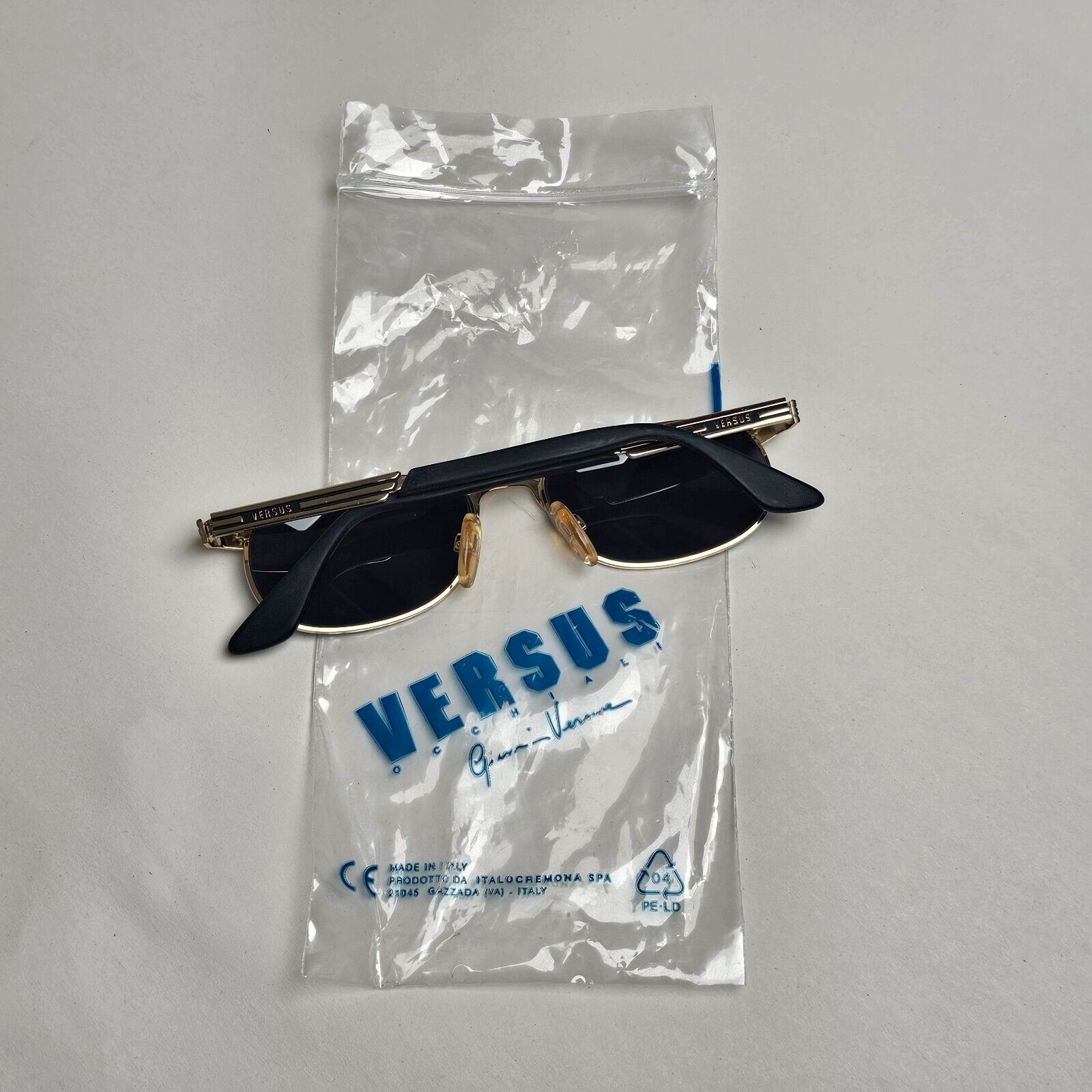 Versus Sunglasses 1996 by Gianni Versace Vintage Gold Black MOD F17 COL 39M