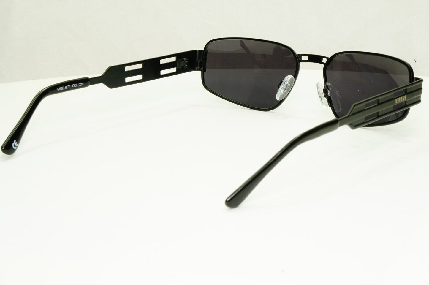 Versus Gianni Versace 1997 Sunglasses Vintage Black Rectangle MOD R07 COL 028