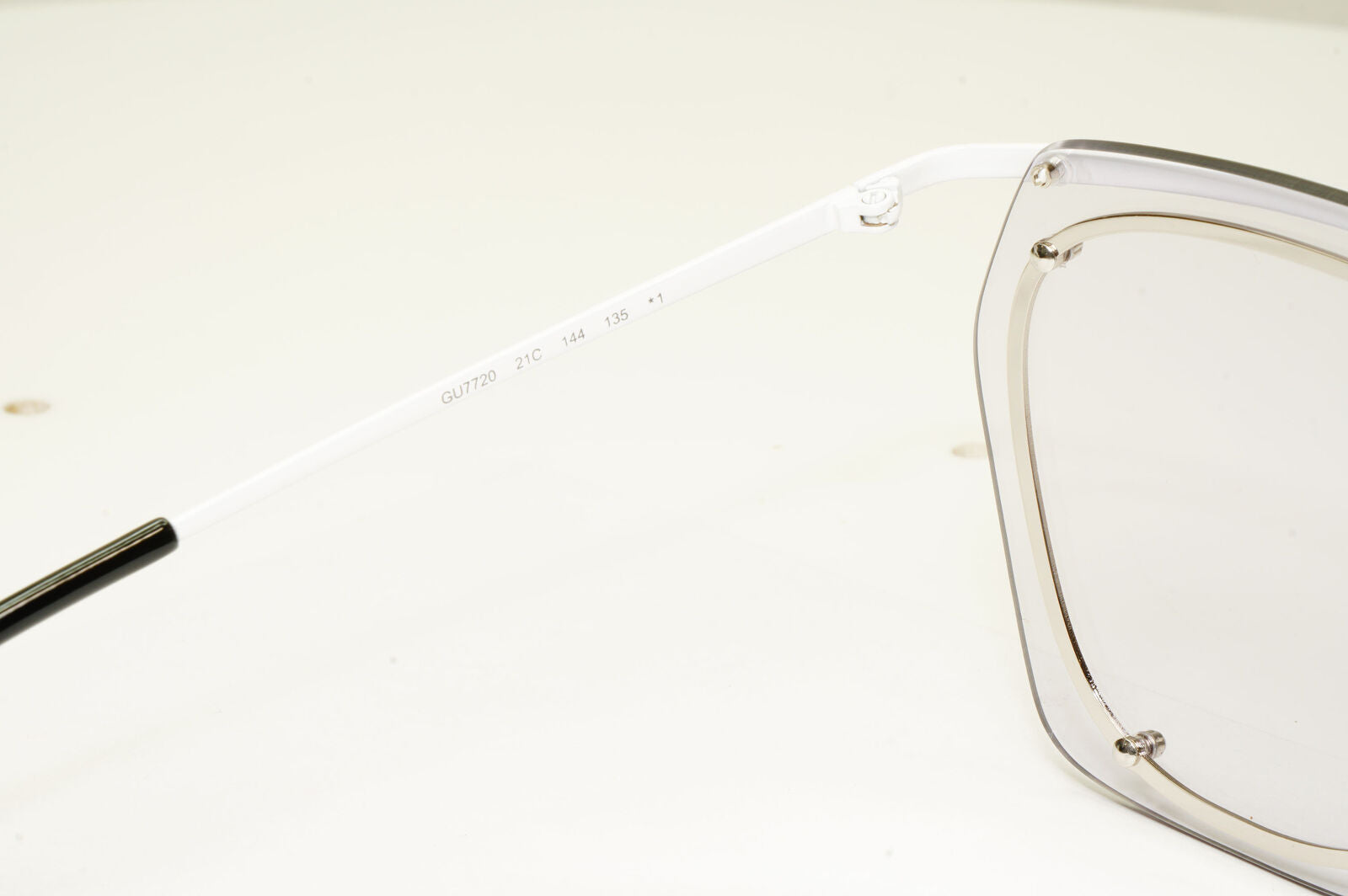Guess Sunglasses Shield White Lilac Light Tint Visor Mask Womens GU 7720 21C