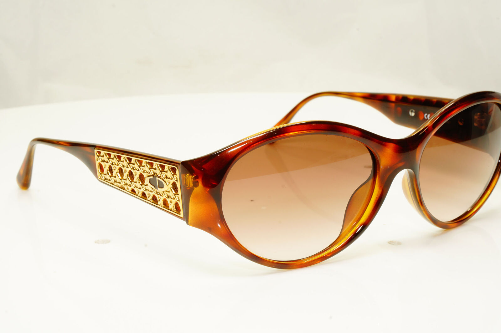 Authentic Christian Dior Womens Vintage Sunglasses Austria Gold 2766 10 010122