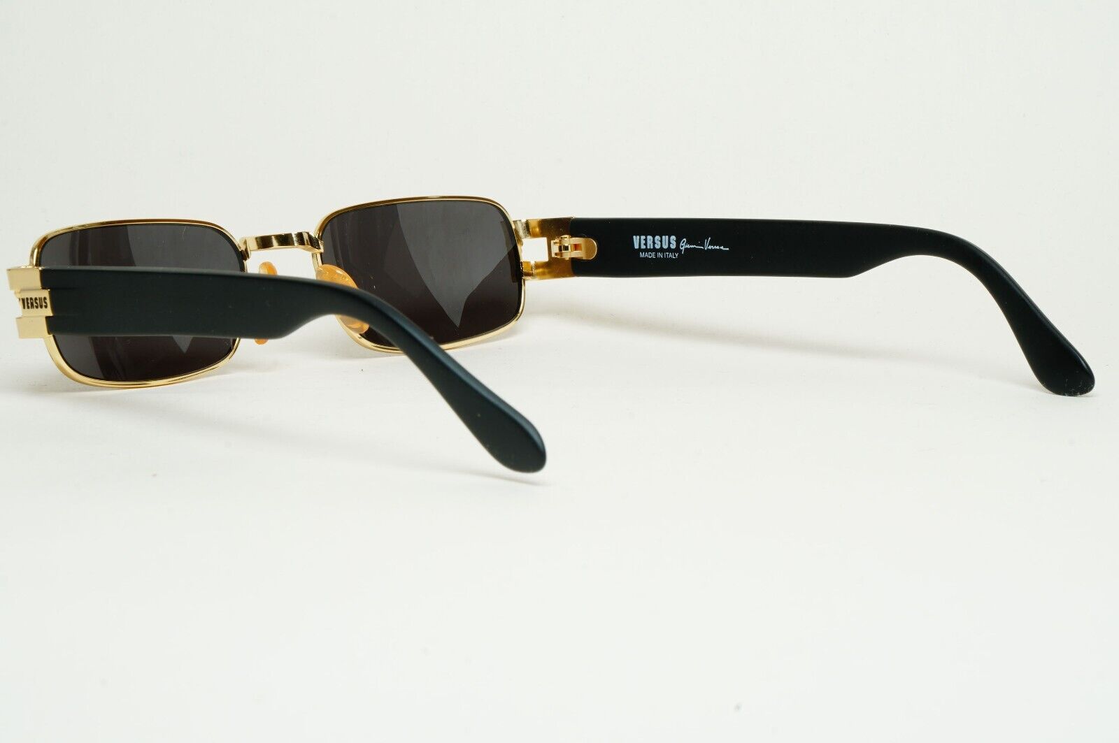 Versus Sunglasses 1996 by Gianni Versace Vintage Gold Black MOD F32 COL 39M