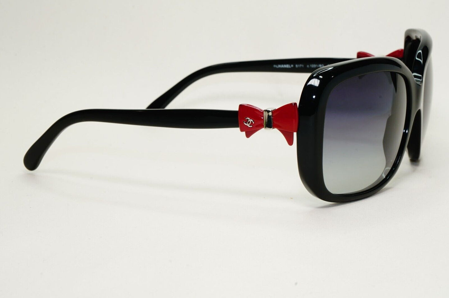Chanel Sunglasses Bow Black Red Grey Gradient Square 5171 c.1231/8G 270924