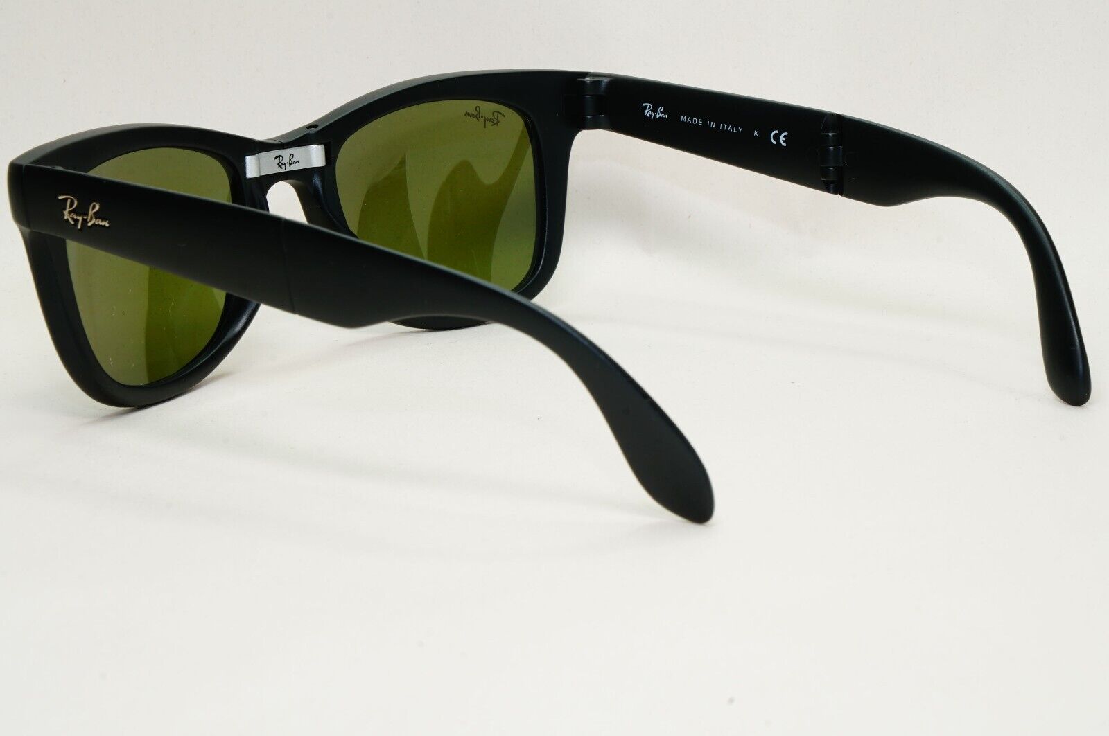 Ray-Ban Sunglasses Folding Wayfarer Black Matte Purple Mirror RB 4105 601-S/1M
