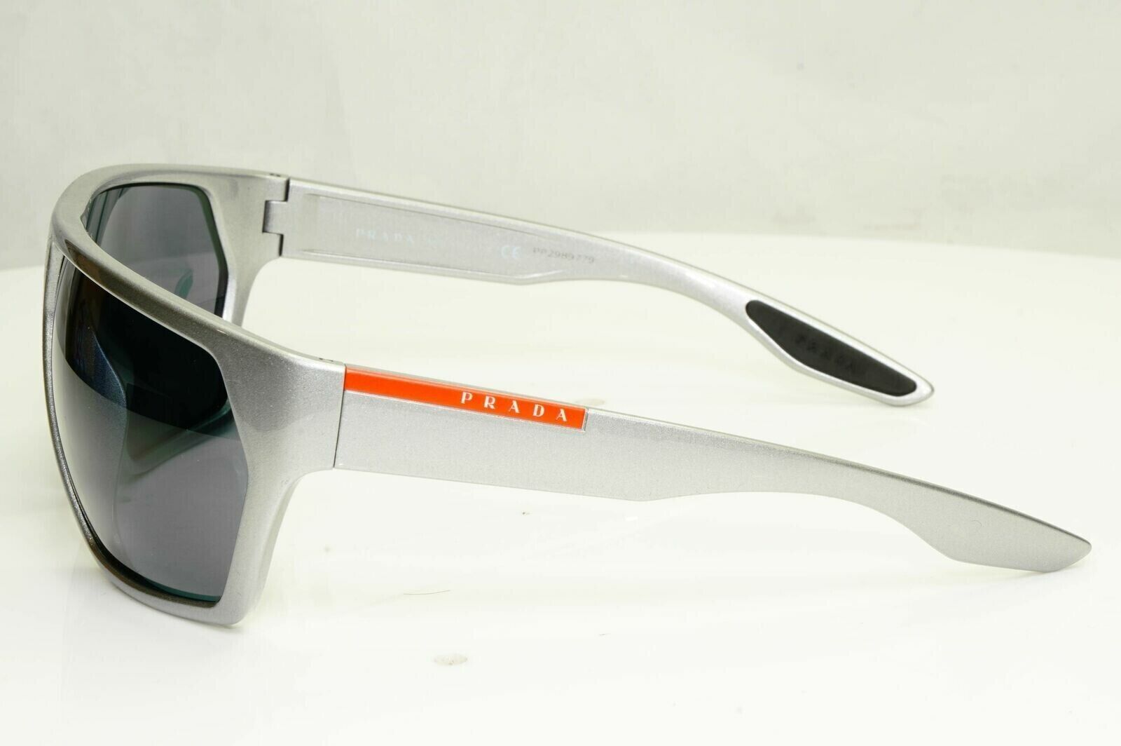 Prada Grey Metallic Black Large Mens Sunglasses SPS 08U 09E-2K1 Red [a] 39033