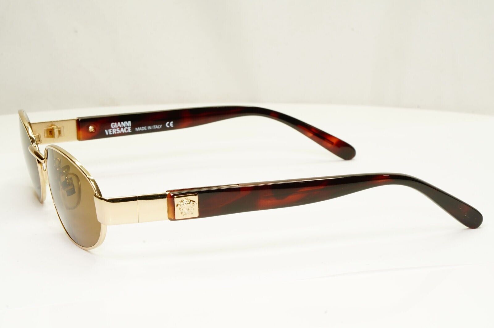 Gianni Versace 1996 Vintage Mens Metal Gold Medusa Sunglasses MOD X18 COL 030