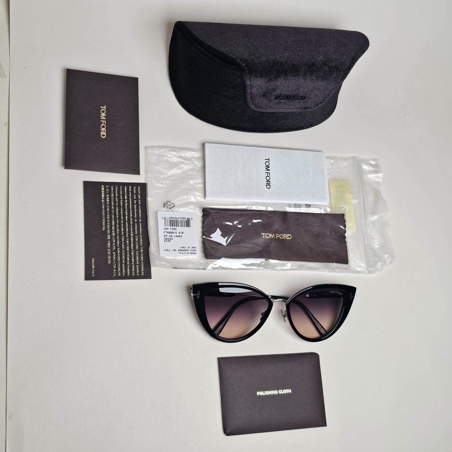 Tom Ford Sunglasses Anjelica-02 Cat Eye Black Grey Gradient FT0868 TF 868 01B