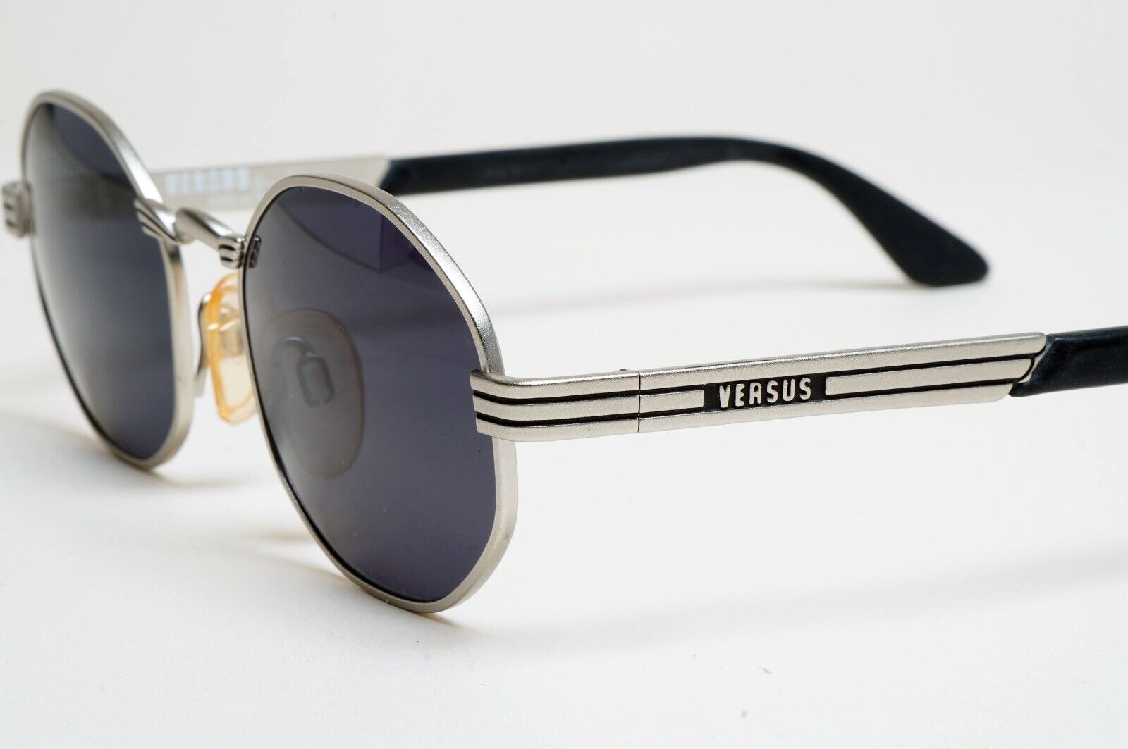 Versus Sunglasses 1996 by Gianni Versace Vintage Silver Hexagon MOD F09 COL 40M
