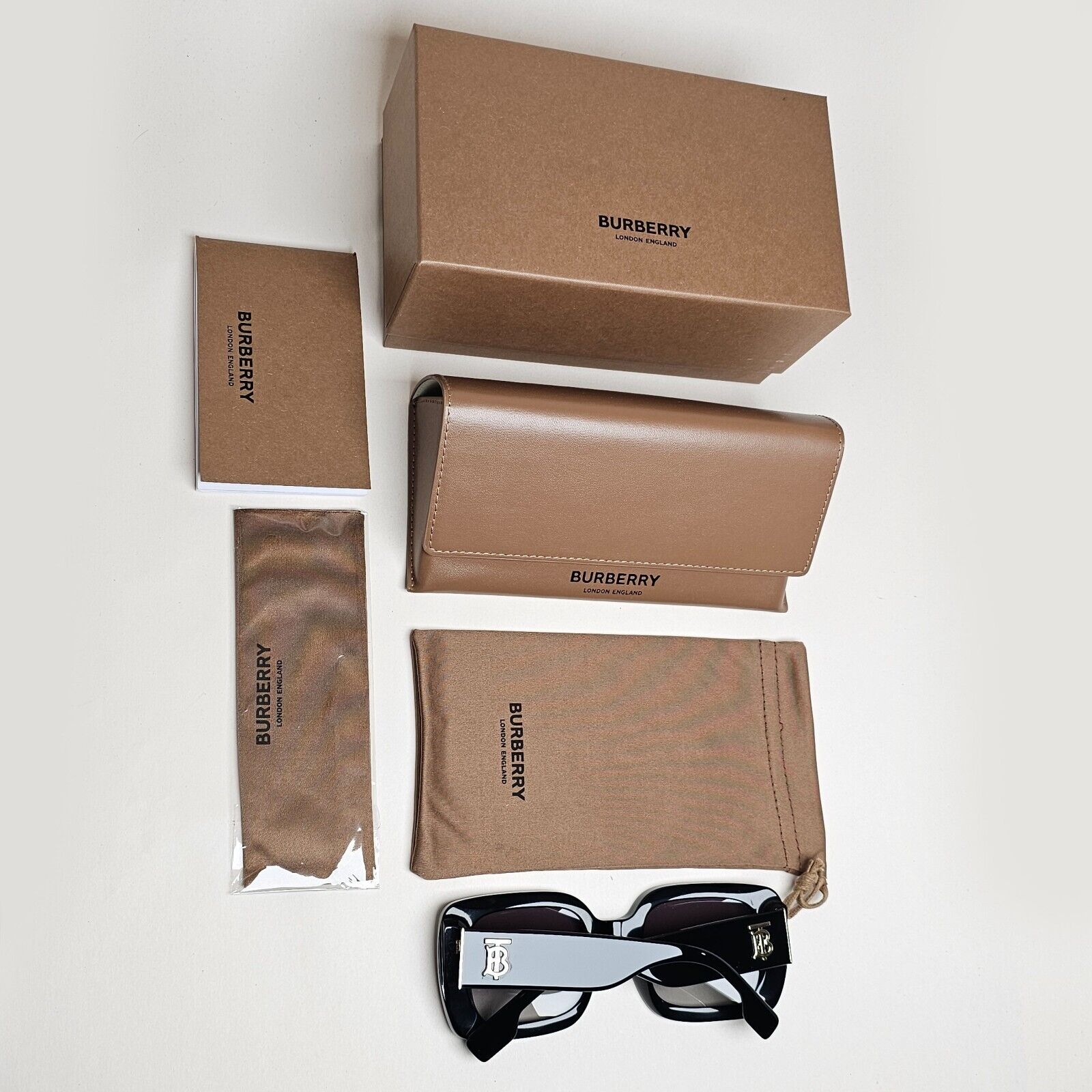 Burberry Sunglasses Delilah Black Gold Square Grey Gradient BE 4327 3001/11 51mm