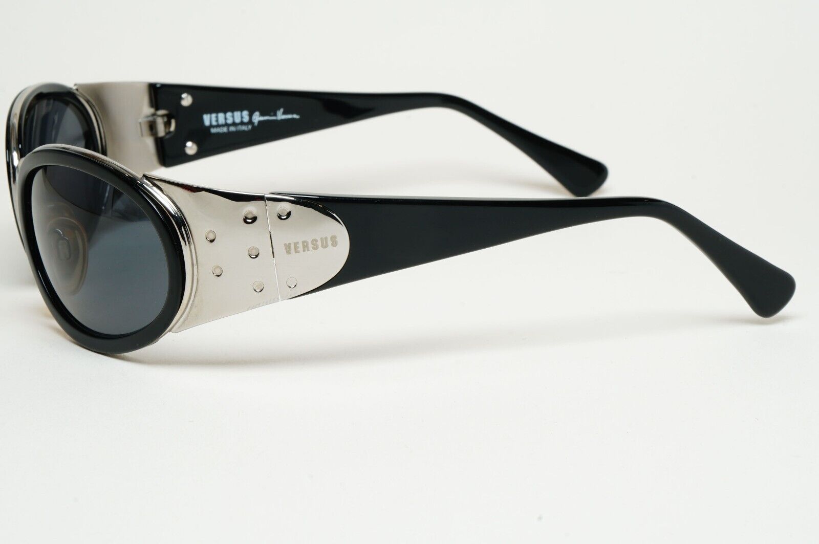 Versus Sunglasses 1996 by Gianni Versace Vintage Black Silver MOD R50 COL 76M