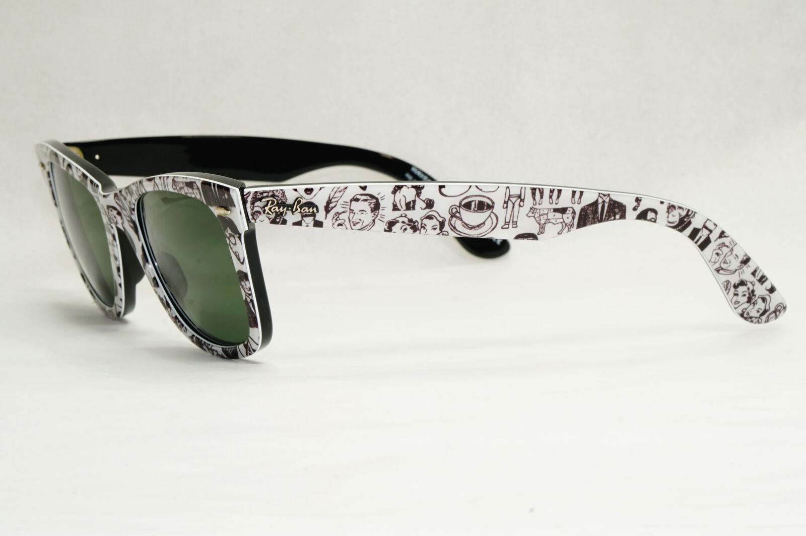 Ray-Ban Sunglasses Rare Prints Comics White Black Green RB 2140 1047 200124