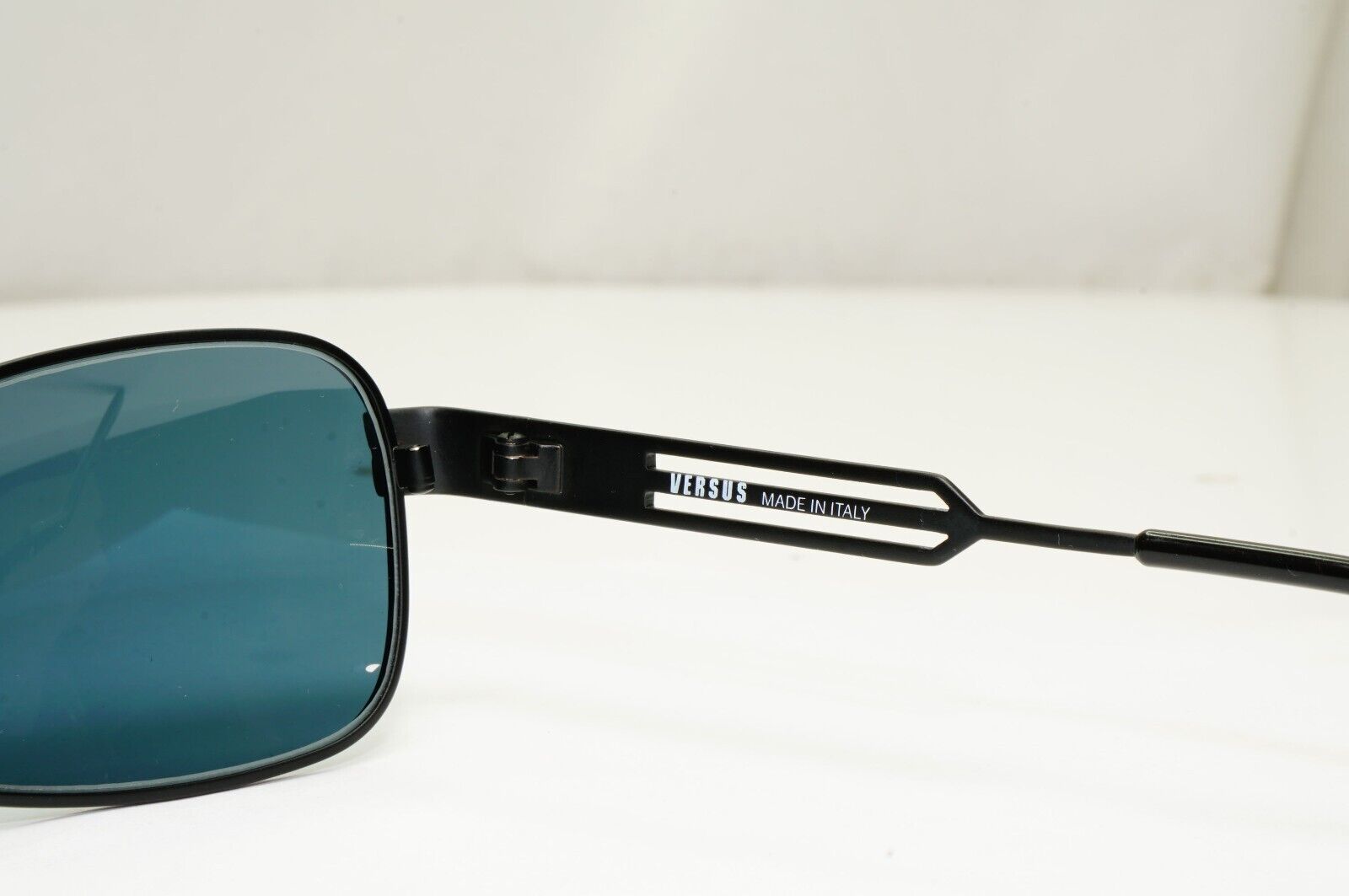 Versus 1996 by Gianni Versace Vintage Black Blue Grey Sunglasses MOD F33 COL 028