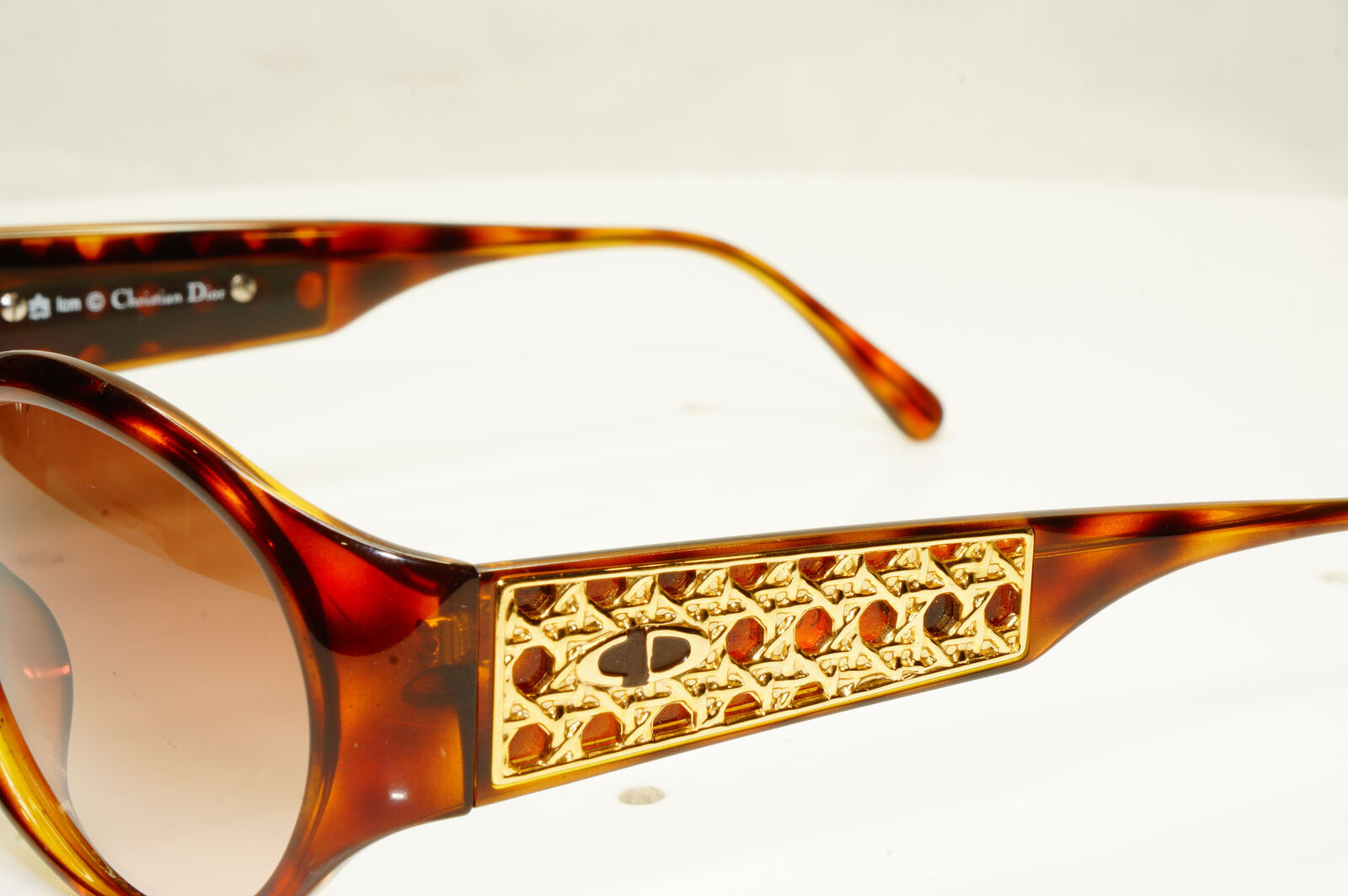 Authentic Christian Dior Womens Vintage Sunglasses Austria Gold 2766 10 010122